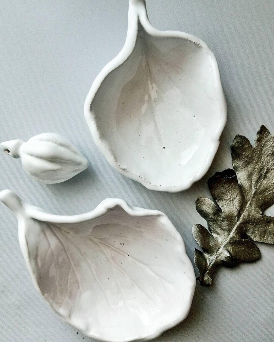 Для соусів, джемів... #clay #craft #ceramictableware #ceramics #decor #homesweethome #homedecor #handmade #loveceramic #leaf #leafs #white #table #plate #art #pottery #кераміка #посуда #ручнаяработа #листья #білий #тарілки #піали #соусник #пиала #белый #купуйукраїнське #зробленовукраїні #декор #арт — Піалки ручної роботи ручної роботи, майстерня Jane and Mery
