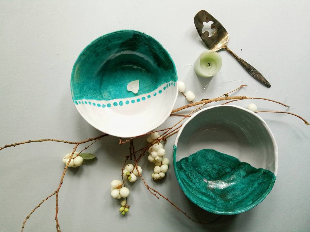 Мисочки 600мл. #ceramics #pottery #art #decor #table #plate #kitchen #homesweethome #home #homedecor #craft #handmade #loveceramic #instapottery #madeinukraine #кераміка #посуда #мисочки #декордлядома #декор #арт #ручнаяработа #купуйукраїнське — авторський виріб ручної роботи з гутного скла / порцеляни, майстерня Jane and Mery