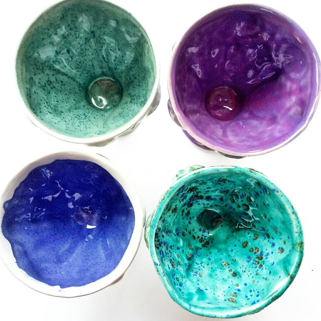 Келихи ємністю 250мл.  #wineglass #pottery #potteryart #clay #craft #art #ceramics #decor #kitchen #madeinua #handmade #кераміка #фужер #фактура #декор #ручнаяработа #келих #арт — авторський виріб ручної роботи з гутного скла / порцеляни, майстерня Jane and Mery