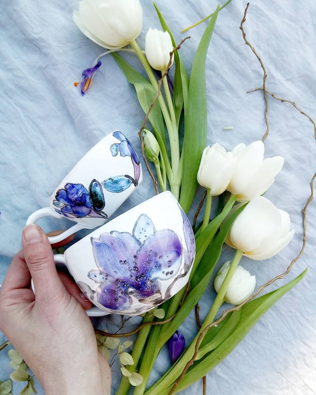 Горнятко більше 350мл. Менше 200мл.  #ceramics #potteryart #pottery #craft #handmade #art #cup #cups #decoration #flowers #кераміка #чашки #горнятка #кружки #арт #декордлядома #декор #глина #ручнаяработа — авторський виріб ручної роботи з гутного скла / порцеляни, майстерня Jane and Mery