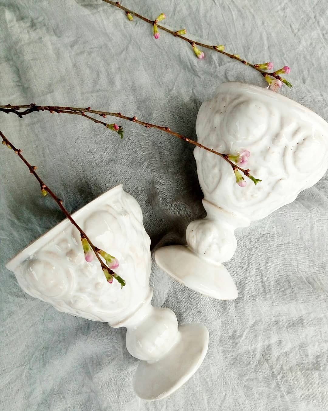 Келихи можна повторити на замовлення  #ceramic #ceramics #wineglass #wine #potteryart #pottery #art #decor #decoration #craft #clay #kitchen #cups #кераміка #посуд #келихи #бокали #фужер #ручнаяработа #глина #фактура #арт — авторський виріб ручної роботи з гутного скла / порцеляни, майстерня Jane and Mery